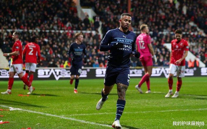 英超|4-1，豪取7连胜！曼城轻松虐菜，英乙弱旅神了：输球却狂欢庆祝