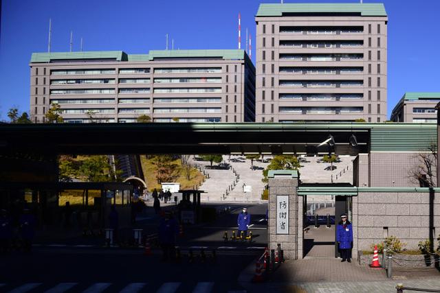 驻日美军|职场性骚扰、霸凌不断！驻日美军基地日本职员待遇堪忧