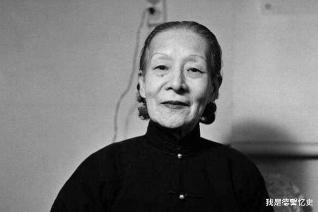 慈禧太后|慈禧御前女官容龄：与太监相爱4年，晚年双腿被打断在马厩生活