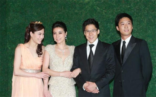 霍启山|多情的霍启山:恋过章子怡,错过何超莲,最听大嫂郭晶晶的话