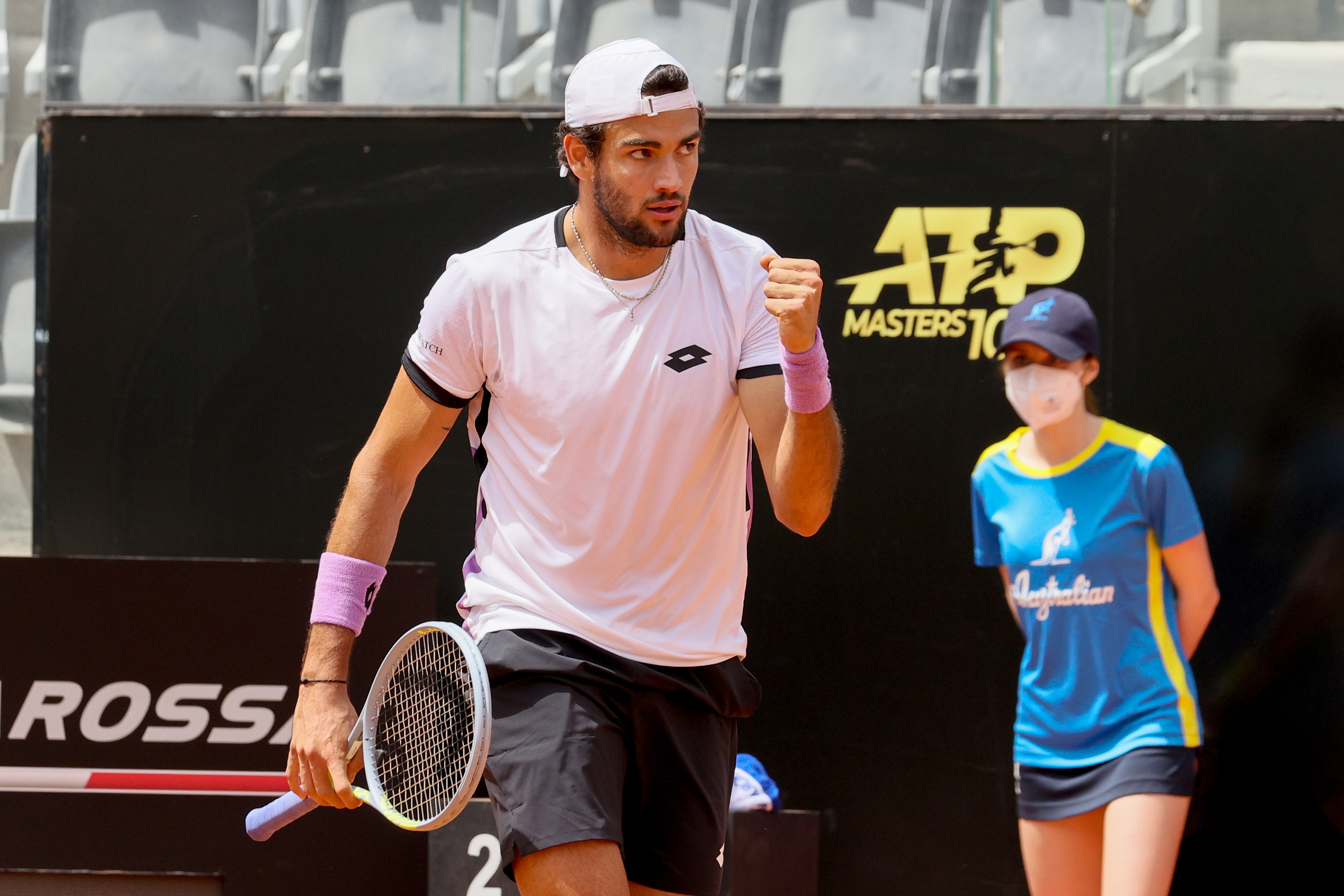 德約科維奇|雨水侵襲羅馬賽，德約科維奇咆哮主裁險(xiǎn)被DQ，女單多位種子出局