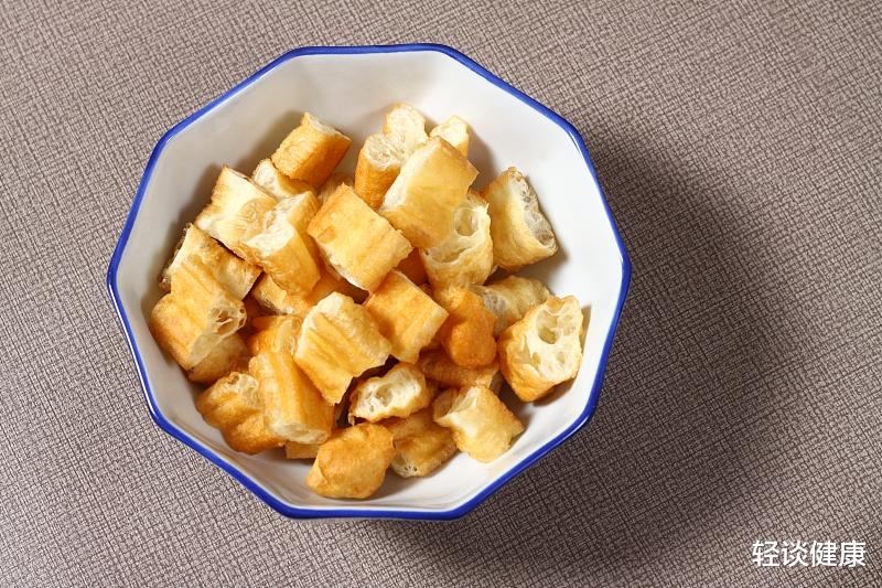 轻谈健康|专家说了，想要远离“脂肪肝”，要远离这3种食物，建议收藏！