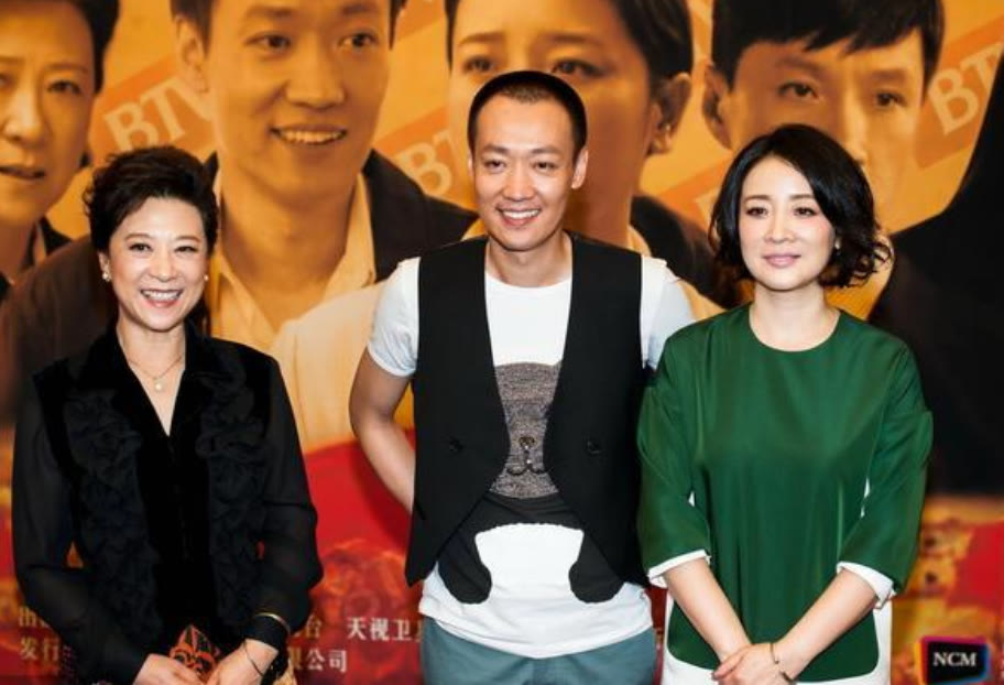 博物馆 为什么上了年纪都喜欢剪短发？看徐帆陈小艺就知道，年轻多了