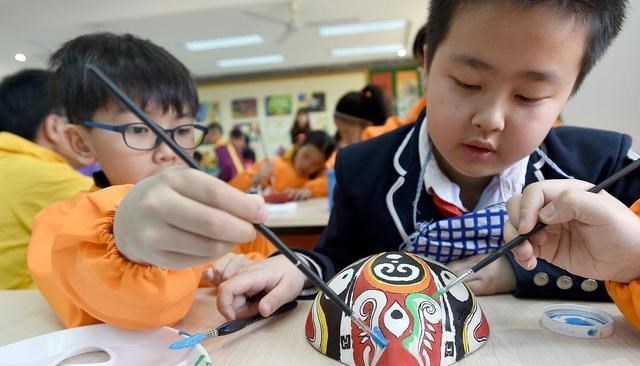 悦姐儿知识|温州网友质疑“东瓯中学寝室东西坏损要学生赔钱”你咋看？