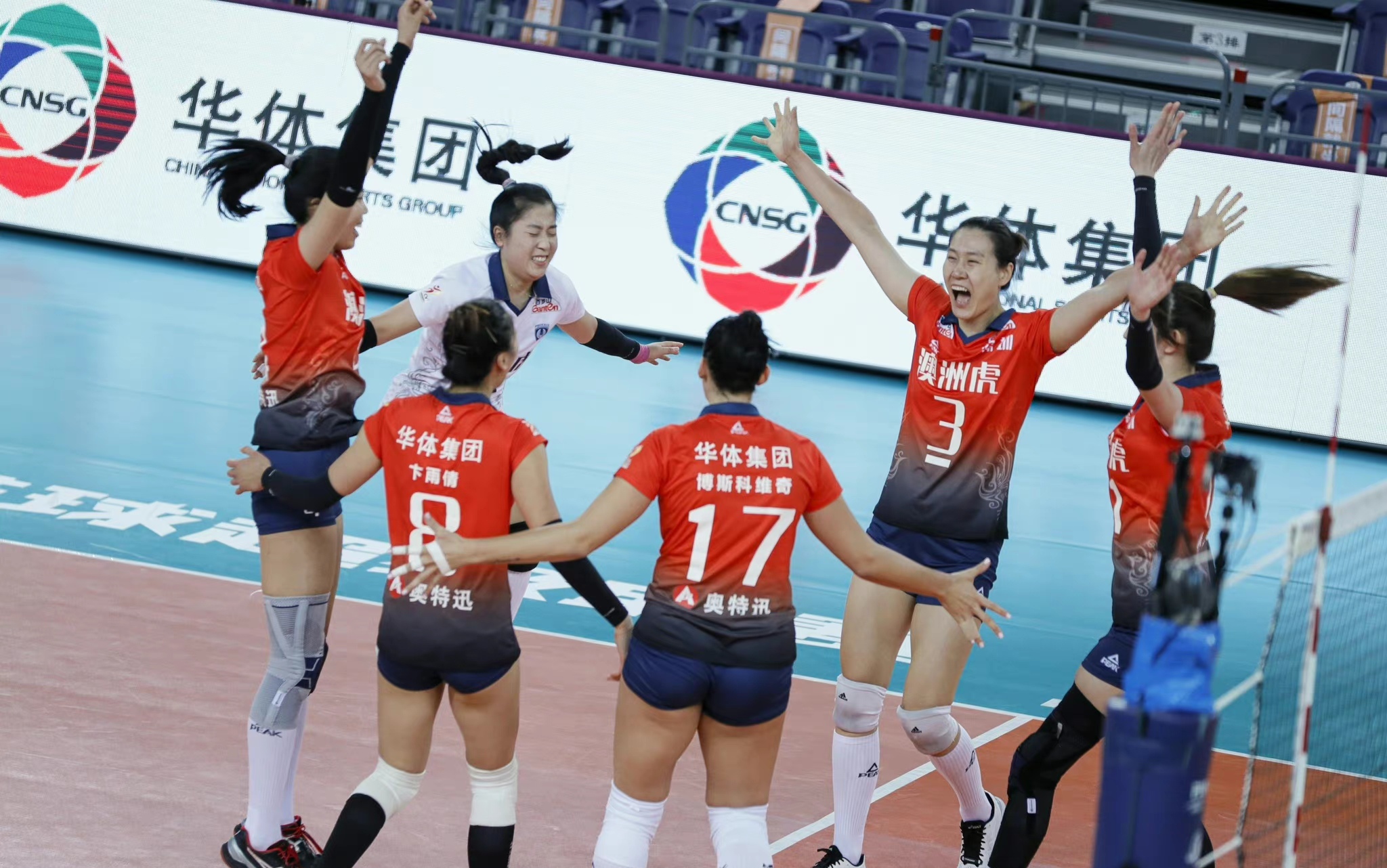 广东省|深圳女排跻身六强，广东两大原因导致高开低走，栗垚仅得3分