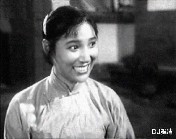 甜蜜的事业|《甜蜜的事业》42年，主演现状迥异，李秀明依然美丽，6位老艺术家已去世