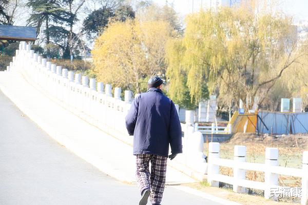 民福康|为什么得老年痴呆症的人越来越多？教你几招，提前预防老年痴呆