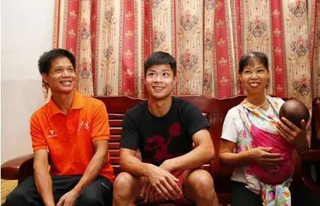 长脖子爸比说|“中国飞人”苏炳添：因表哥爱上跑步，用自律和坚持创造辉煌