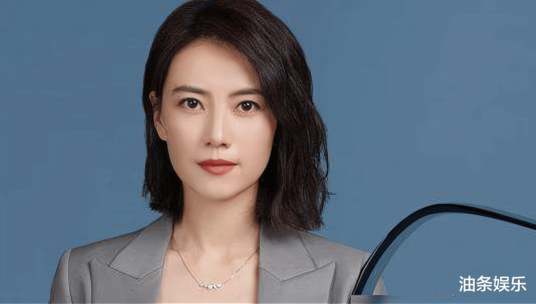 高圆圆|胡歌演保安？5集播放量破4000万，高圆圆新剧拿了什么神仙剧本！