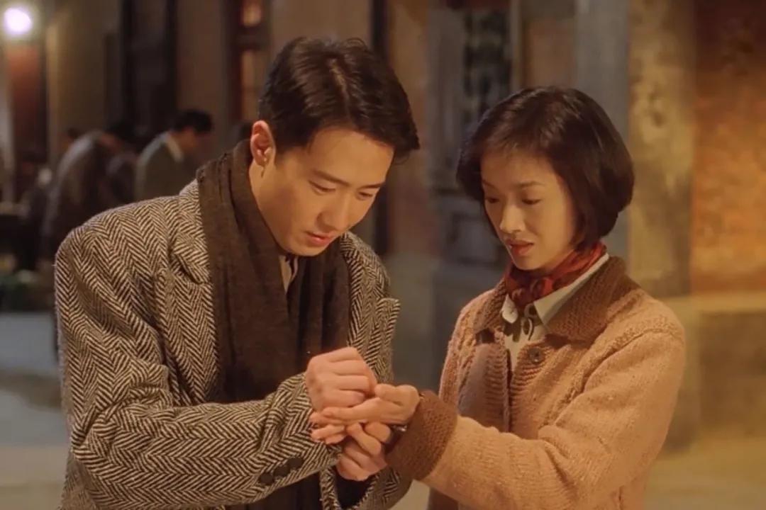 张爱玲|74岁的她顶着舆论压力,拍出了今年最高级的性感