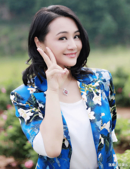 马伊琍|央视主持当红时下嫁穷小子，刚出月子就被赶出家门，今成人生赢家