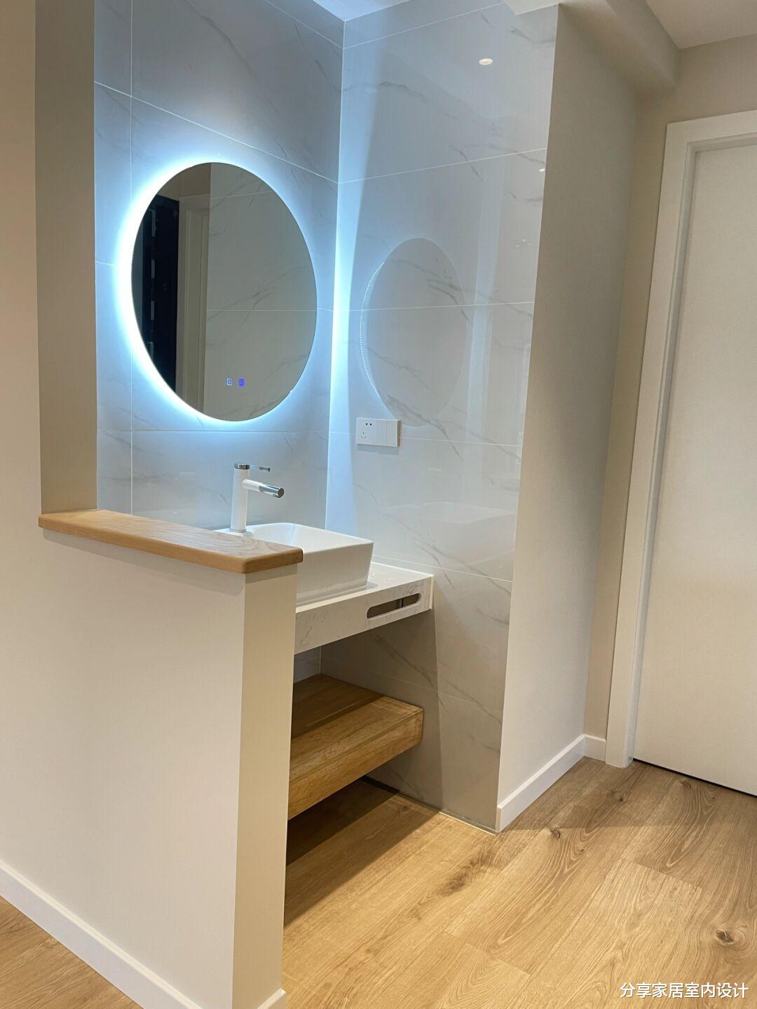 |等我有房了，墙面不会刷白色，看看她家的新房，简单还很美观！