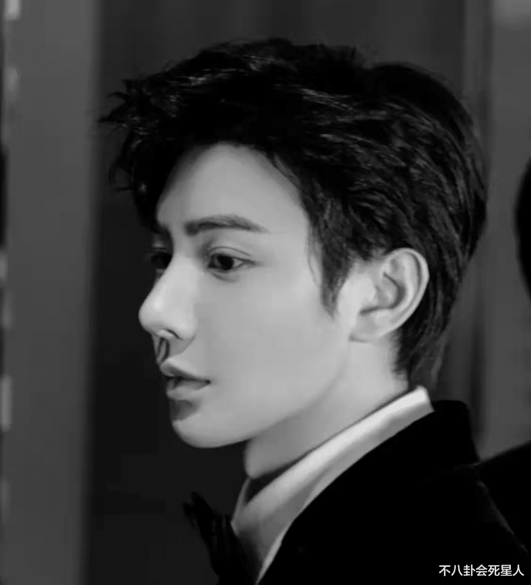 女心理师|娜扎紧缩的鼻子，古天乐割的眼皮，这6位明星的动脸医生，快避雷