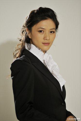 LIDADA的梦想 著名演员田海蓉：母亲和丈夫相继离世后，她独自带娃活成女人最高级的样子