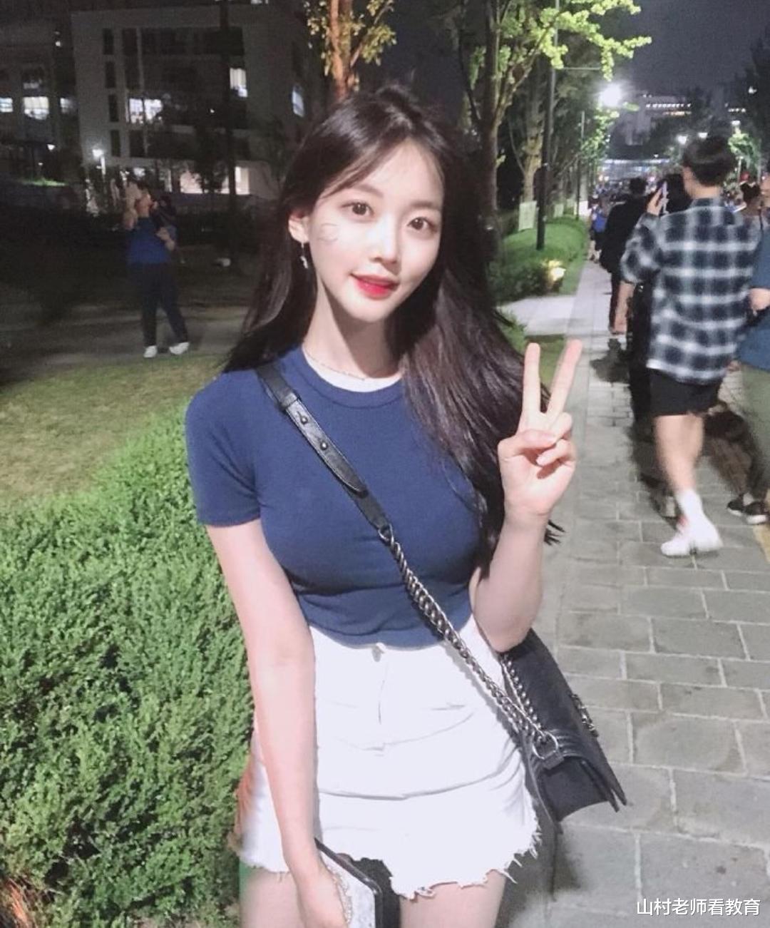  重庆某高校新生信息泄露，500人收费群争相出价：1000一晚玩不玩？