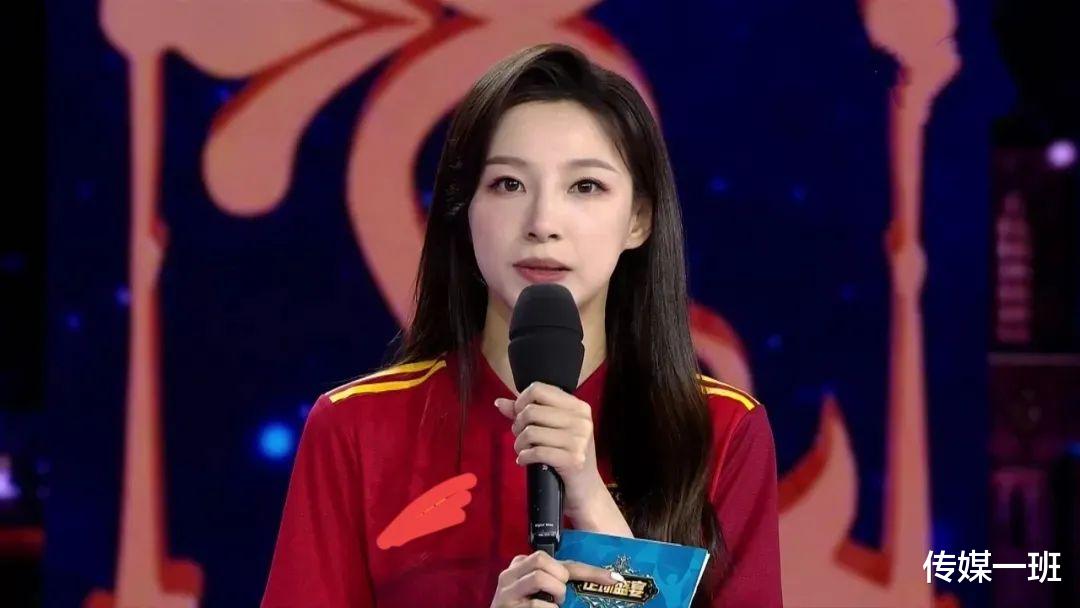 马凡舒|央视又出新门面担当?马凡舒因跳女团舞走红,被称是董卿的接班人