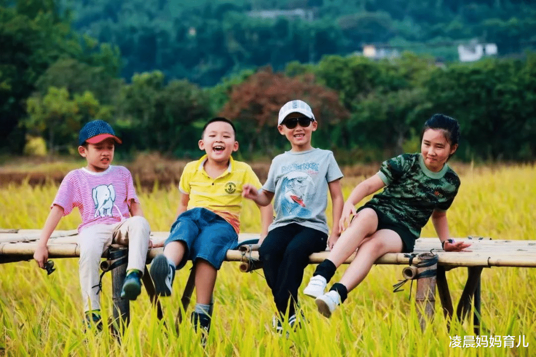 凌晨妈妈育儿|“妈妈,为啥中秋不能回姥姥家”?甩掉陋习,中秋回咱娘家过!