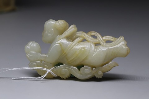 和田玉籽料|和田玉籽料“飞天仙女”