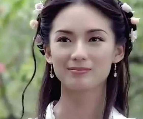 郑秀珍|最美“何仙姑”：23岁扬名新加坡，却被恋人骗走14亿，落魄到街头按摩