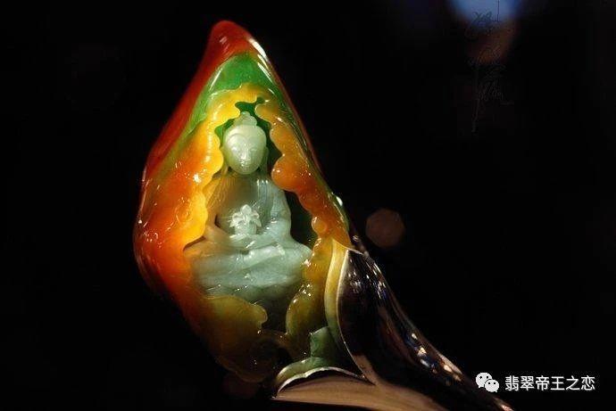 翡翠|【翡翠鉴赏】让沉睡的“石头”复活！