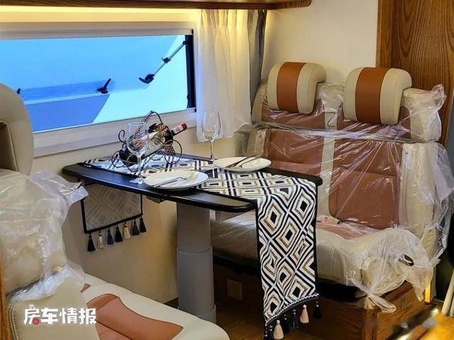 依维柯房车|新款依维柯房车亮相，4种内饰风格任意选，全家老小都能住得下