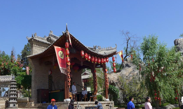 陕西 陕西“人造景区”走红， 真正意义上的“0差评”，游客络绎不绝