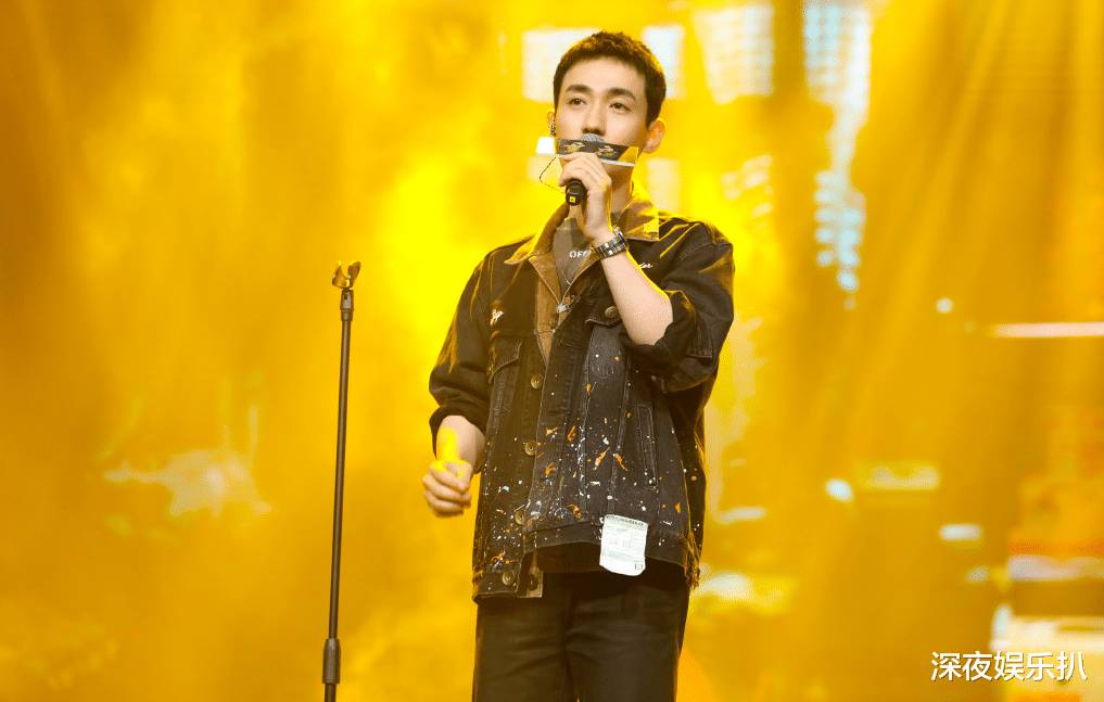 朱一龙|朱一龙代表作上热搜，《无限深度》预约人数飙升，铁粉写下心愿