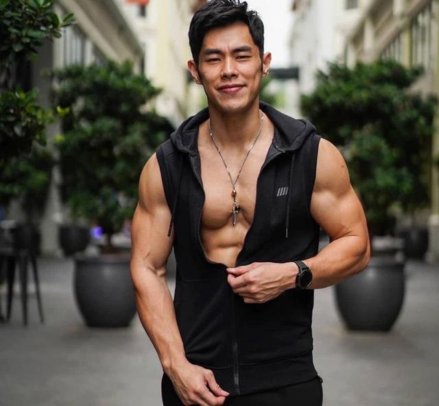 周杰伦|200斤小胖子蜕变成肌肉型男，意外撞脸周杰伦，健身的魅力大