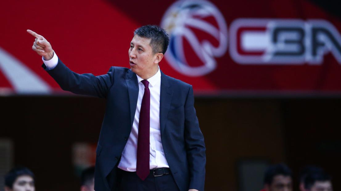 一个善良的小槑|4人离队，1人加盟！广州队阵容大换血，郭士强要带队再进季后赛