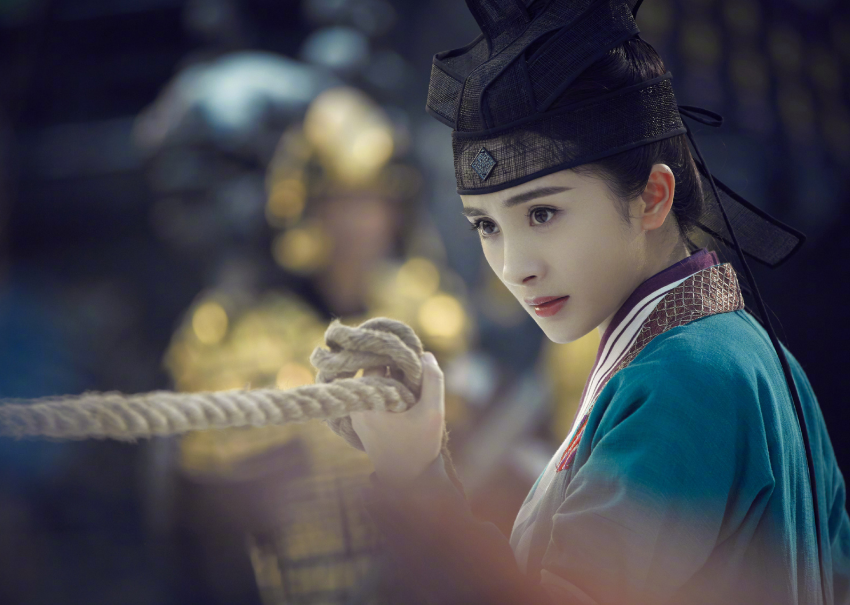 杨幂|34岁杨幂体重常年保持90斤:我可以变老,但不能变胖