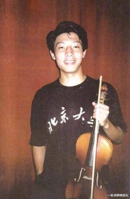 撒贝宁|撒贝宁：风光背后有泪水，母亲去世后追悔莫及，加倍对父亲妻儿好