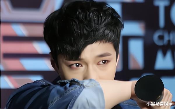 李思思|受到一万点暴击的单身狗——张艺兴，败得不冤但是很惨