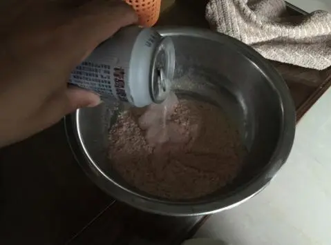 饵料|关于夏钓中使用啤酒这个事，如果这样用，效果还真的挺不错