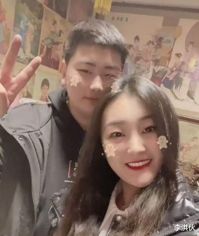 陈亚男|陈亚男负面新闻不断，卖的巧克力有人吃到住院，本尊哽咽接受采访