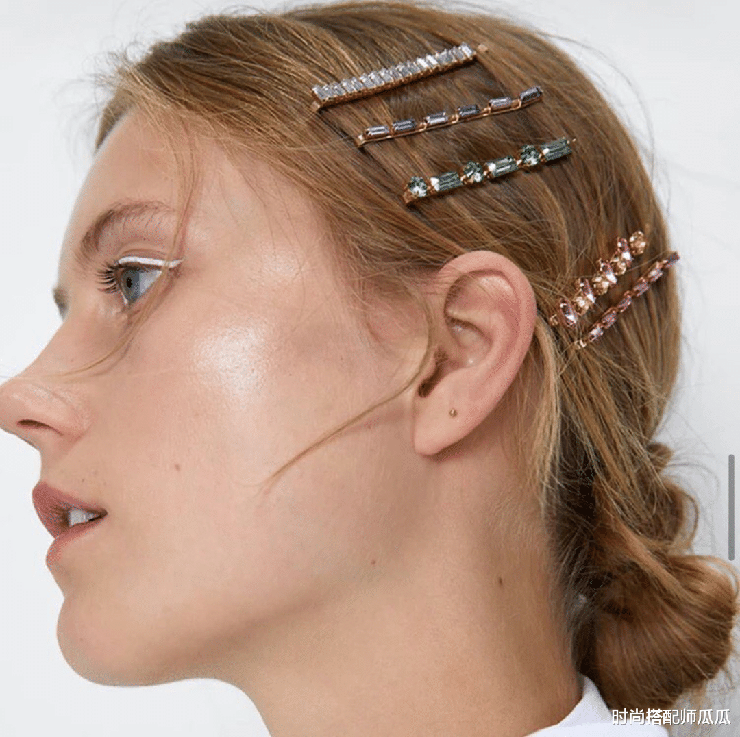 发型|40女人尽量少留长发、烫小卷，今年这3种发型正火，减龄特洋气