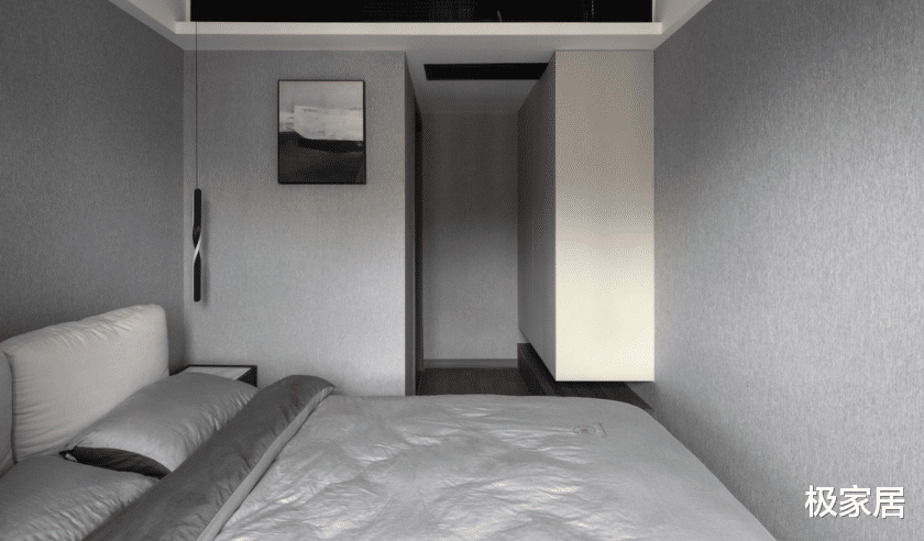 坐拥超大观景阳台,线条勾勒出力量感,筑成独特的三居室