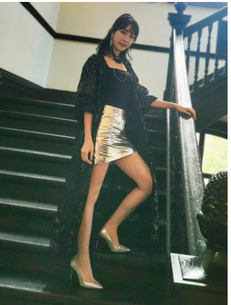 雷佳音|雷佳音老婆颜值不输热巴?看到旧照片后,网友:真没说谎