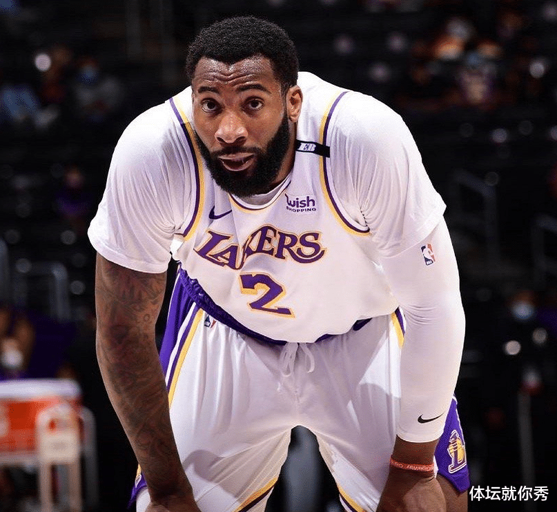 安东尼·戴维斯|狂轰30分!浓眉篮下通吃,庄神找到感觉,保罗2分3失误,布克5中1