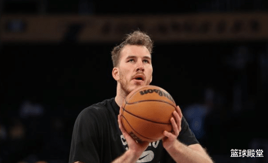 馬刺隊(duì)|馬刺虐活塞35分！輪換滿(mǎn)狀態(tài)，內(nèi)線(xiàn)獲答案，尤班該棄，楊要走了