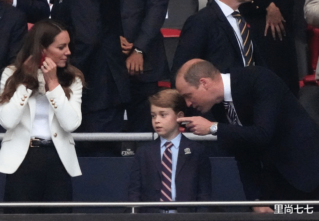 欧美明星|凯特时隔2月带娃露面了！乔治长胖了，夏洛特穿的旧衣服明显小了