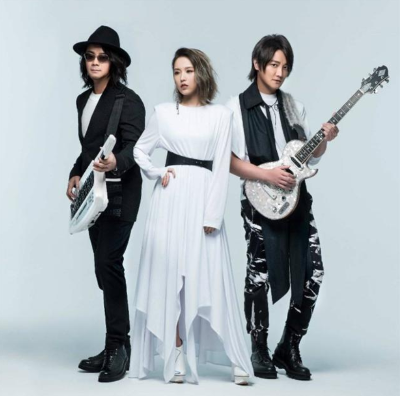 飞儿乐团|曾踢走主唱找了“替身”，混不好又想让人回来，网友：脸真大！