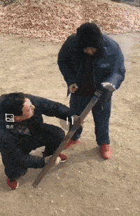 风云视角|搞笑GIF: 终究是我错付了，四个人的游戏，结果却是三个人的狂欢