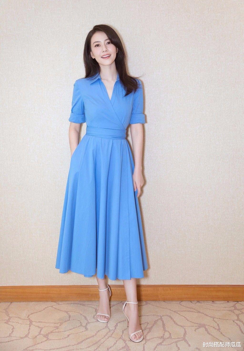 时尚搭配师瓜瓜|扔掉你的碎花裙吧！今年夏天这条“茶歇裙”火了，洋气又显瘦