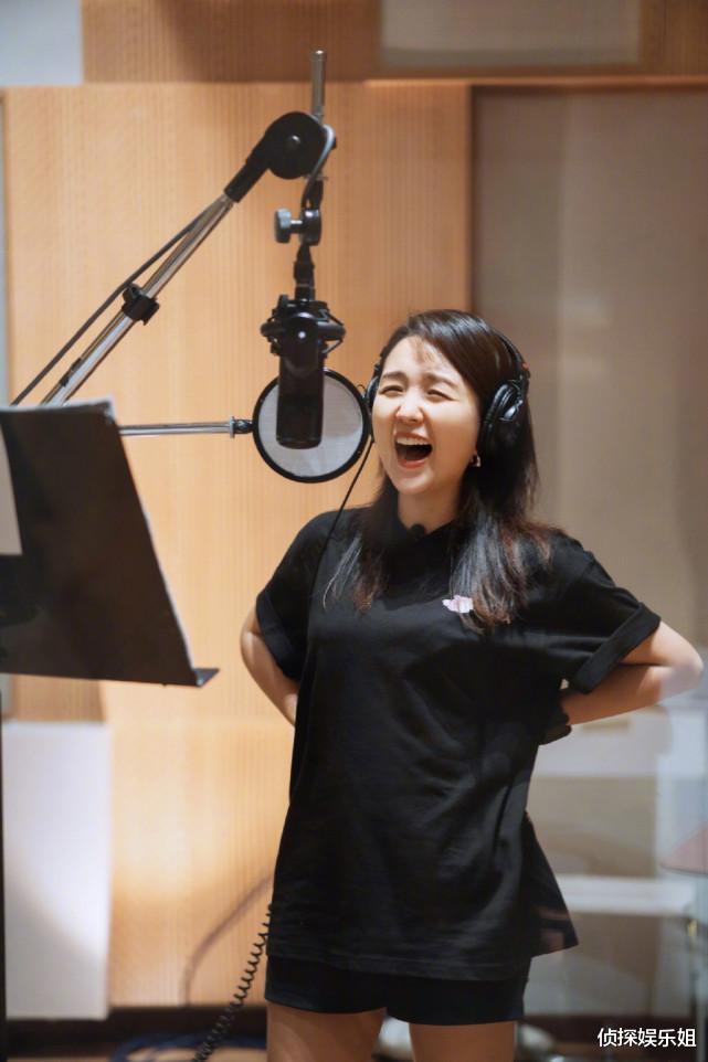 胡萝卜 超拼！何洁为减肥一天只吃一个苹果，网友纷纷喊话她上浪姐3