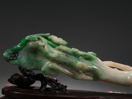 翡翠|清代 老翡翠灵芝如意摆件。