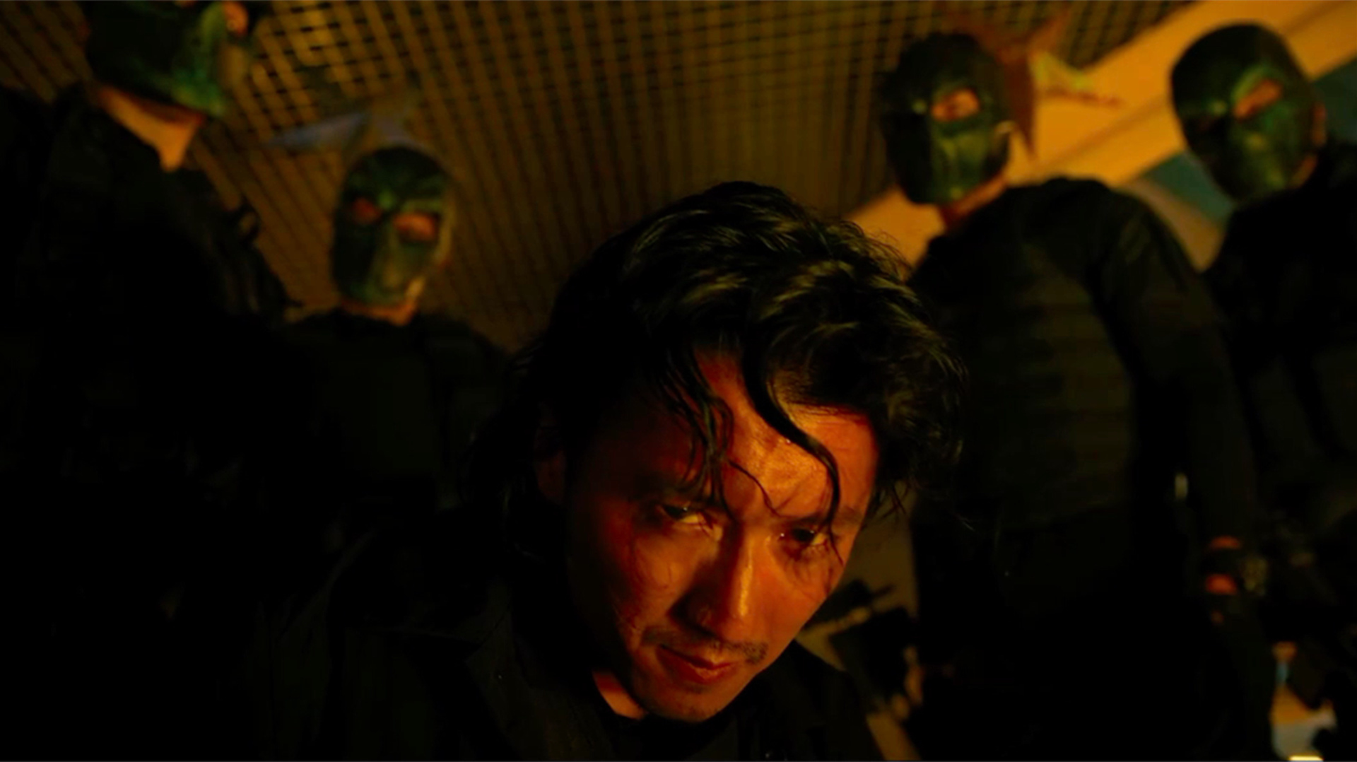 吕良伟|《怒火重案》吕良伟有多悲催？出场不到五分钟，还被人打了一顿