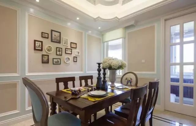 |买房就这样装,一个客厅尽显浪漫雅致、华丽高档!