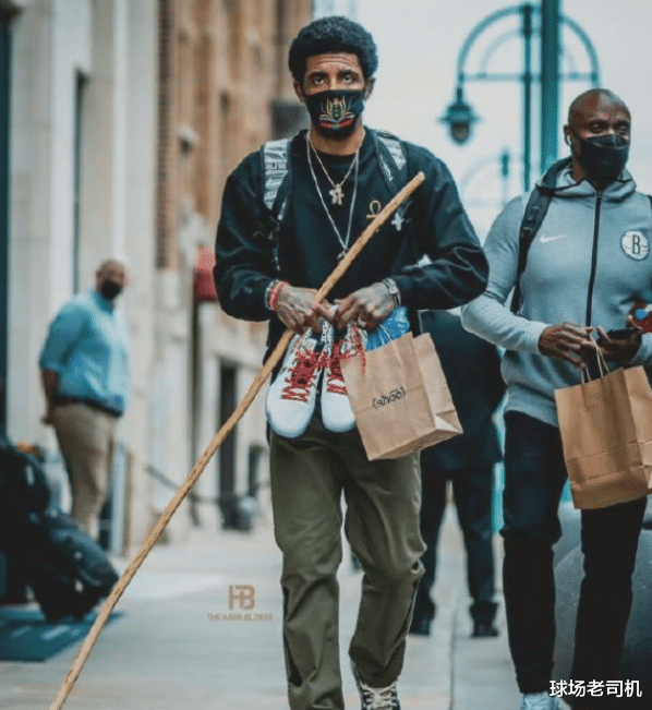 凯里·欧文 欧文1换3！曝篮网公牛地震级交易，27+5+5风城库里绝配哈登