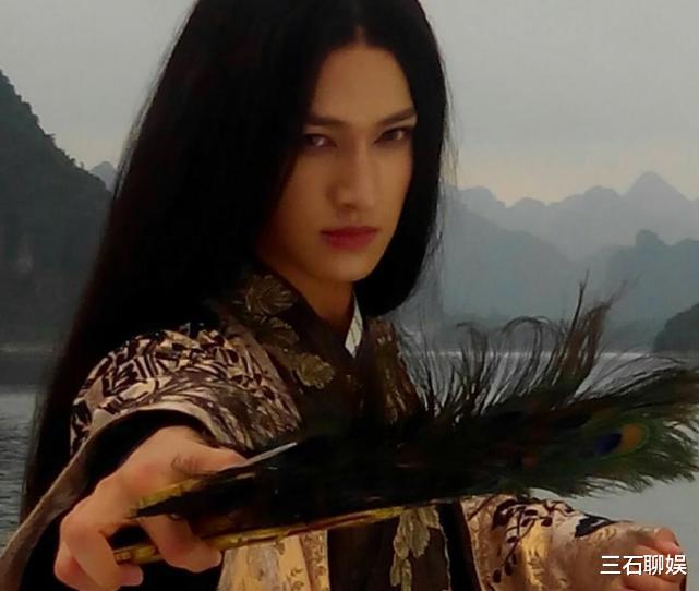 男神|“红着红着过气”的四位男星，曾是万人追捧的男神，今却沦为路人