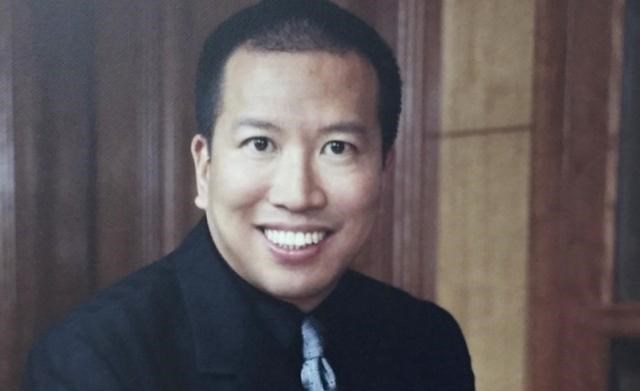 情窦初开的青春|陈振聪刑满出狱激动与儿子拥抱庆祝，仍不放弃争夺龚如心千亿遗产